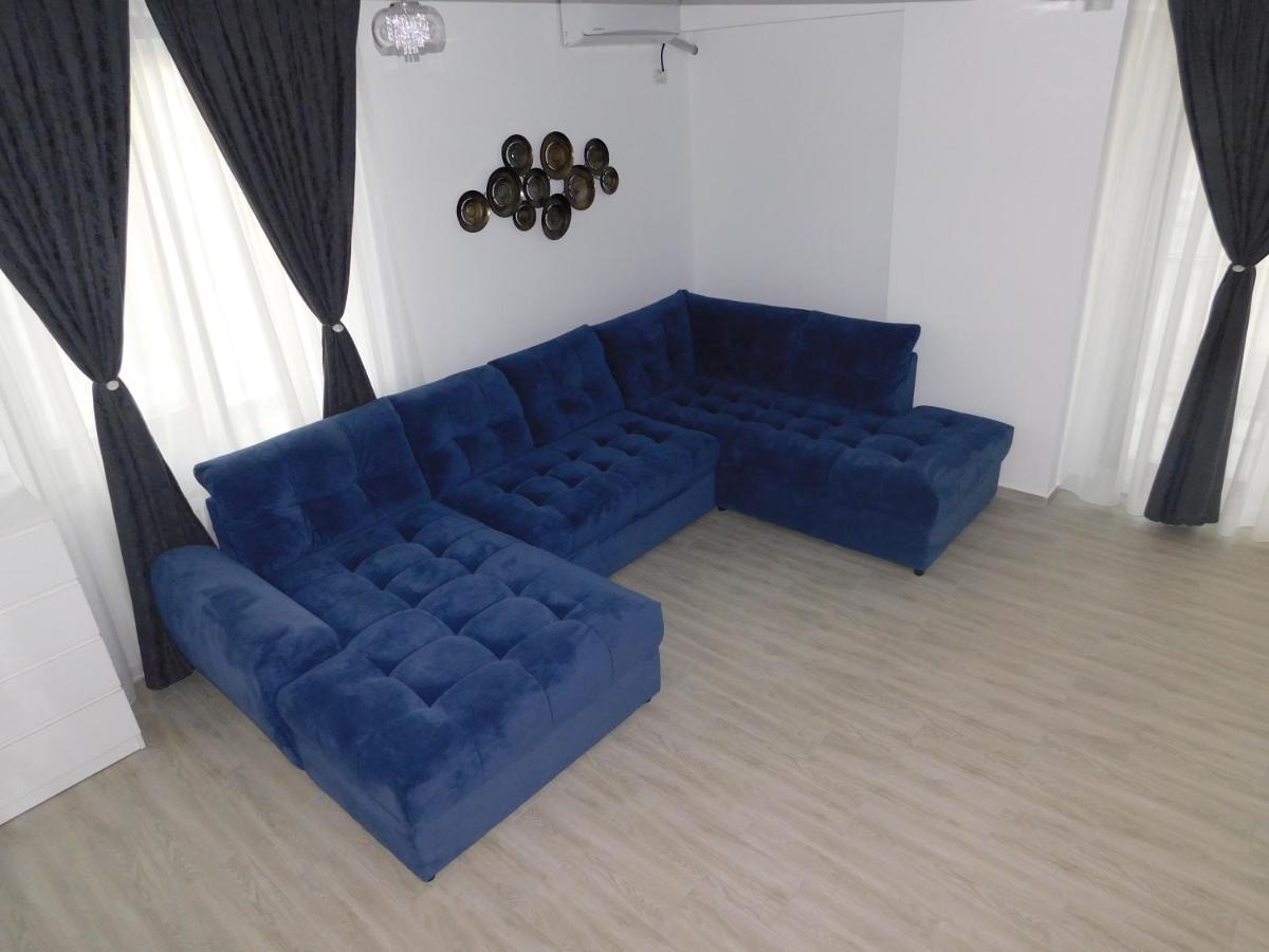 Cristian Apartment Нэводари Экстерьер фото